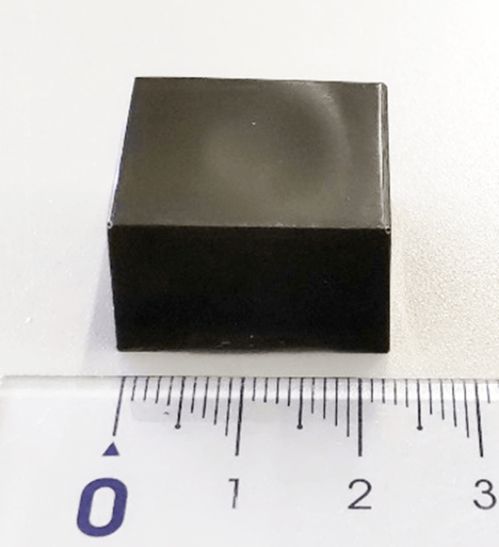 材料 三菱綜合研發無機黑色顏料,uv光透過率提高50 以上